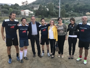 Lo staff del Giglio con Calatabiano e le vecchie glorie del Palermo calcio