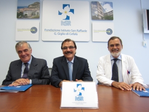 Il direttore generale Vittorio Virgilio (al centro) con a sx il direttore sanitario Giuseppe Ferrara, e il responsabile della traumatologia, Antonio Pace