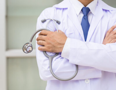 Avviso di lavoro, selezione 1 contratto a tempo indeterminato per medico specialista in Urologia