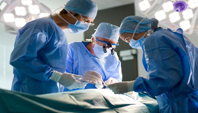 Avviso di lavoro tramite selezione pubblica per DIRIGENTE MEDICO CON INCARICO DI DIREZIONE DI STRUTTURA COMPLESSA PER L’UNITA’ OPERATIVA DI CHIRURGIA GENERALE